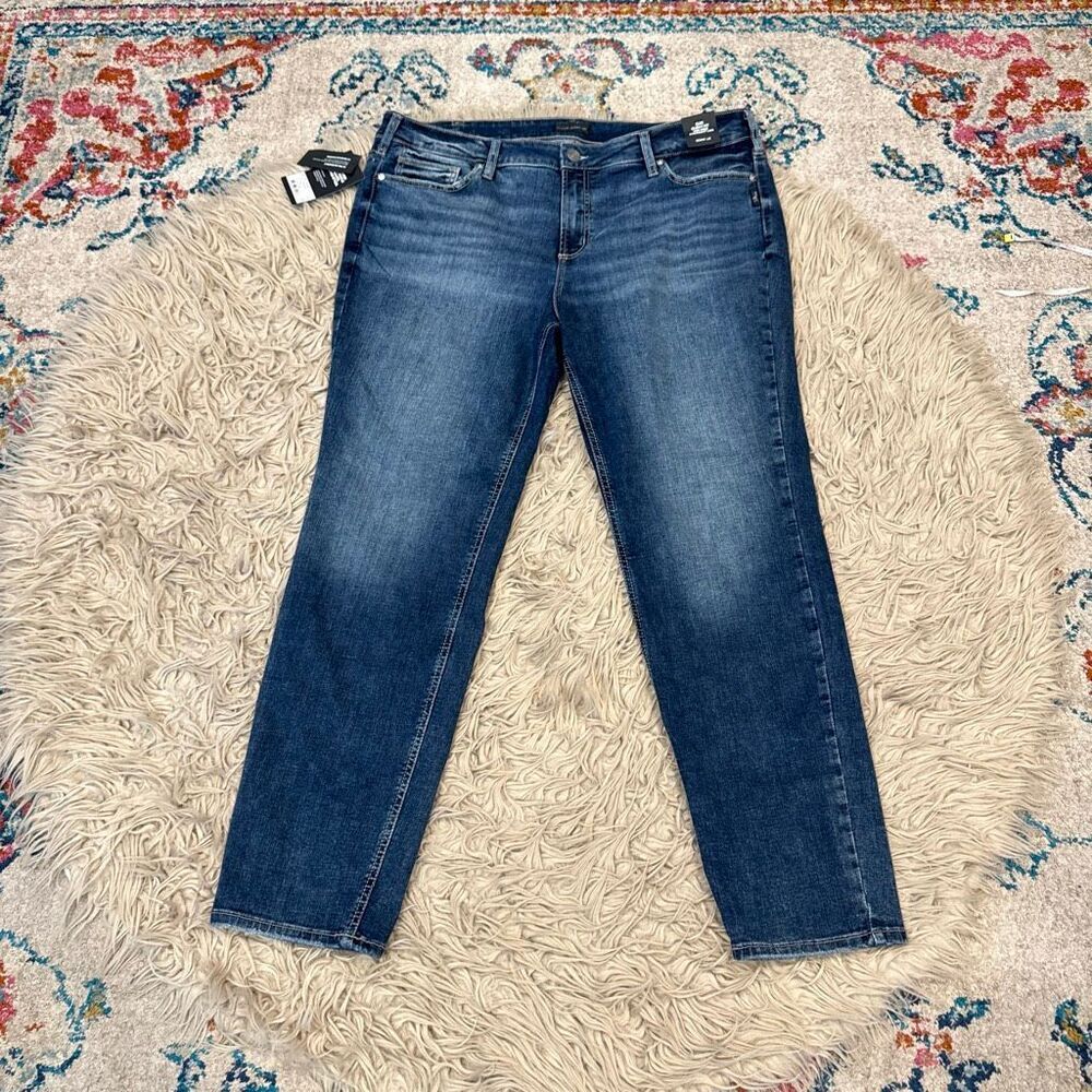 NWT Silver Suki curvy fit mid rise straight Jeans size 20w